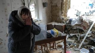 New barrage of Russian strikes in Ukraine kills at least 11