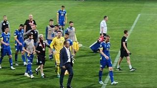 Pogledajte kako su navijači izviždali igrače i selektora nakon sramotnog poraza od Luksemburga
