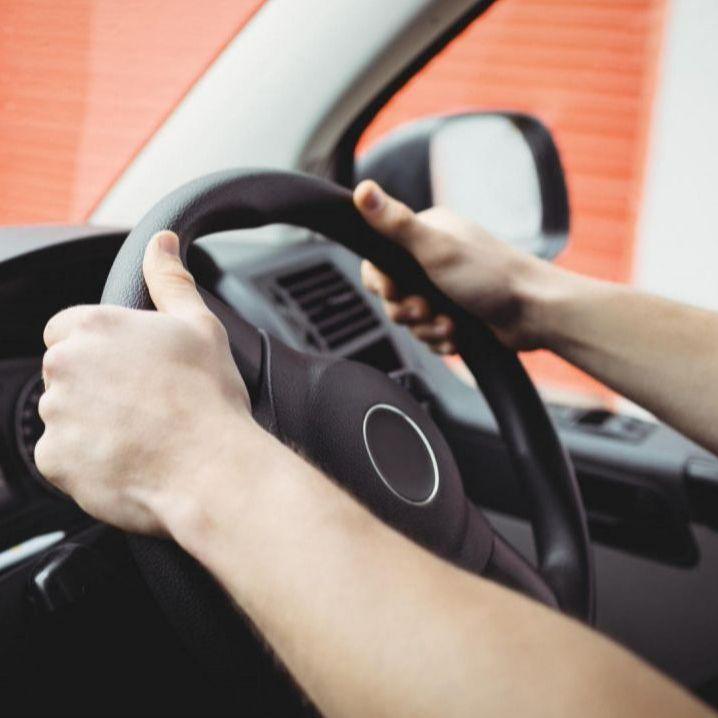Način na koji držite volan dok vozite otkriva mnogo toga o vama