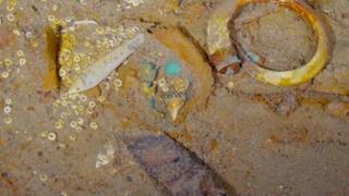 Nakon 111 godina od potonuća: U olupini Titanika pronađena neobična ogrlica