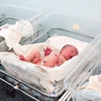 Na UKC Tuzla rođene tri, u Zenici deset beba