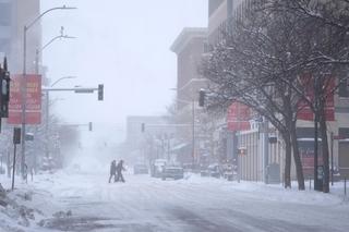 Strašna ledena oluja odnosi živote: Stradalo 89 osoba, hiljade ljudi bez struje
