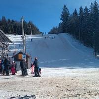 Ski centar "Ponijeri" skijašku sezonu večeras otvara besplatnim skijanjem i novim ski liftom
