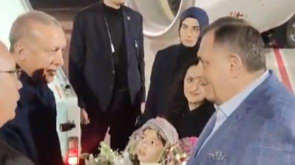 Erdoan i Dodik na aerodromu u Antaliji - Avaz