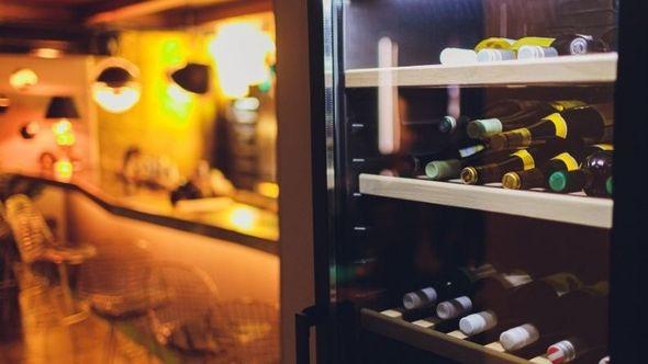 vino u frižideru - Avaz