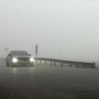Vozači oprez: Smanjena vidljivost i opasnost od odrona uzrokovani vremenskim prilikama na cestama širom BiH