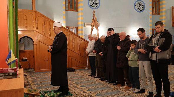 Teravija u Osman pašinoj džamiji - Avaz