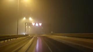 Video / Pogledajte u kakvom stanju je autoput prema Tarčinu, ograničenje 60 kilometara na sat