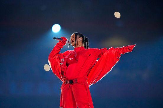 Rihanna: Oduševila nastupom na Super Bowlu - Avaz