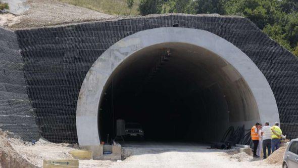 Probijanje tunela Novi na južnoj mostarskoj obilaznici