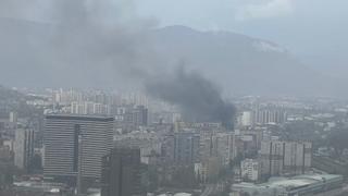 Crni dim kulja nad Sarajevom: Sirene odjekuju gradom, požar se proširio na cijelu pijacu "Kvadrant"
