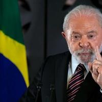 Brazilski predsjednik Lula da Silva podigao palestinsku zastavu na događaju kojem je prisustvovao
