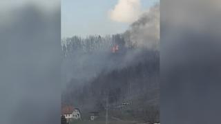 Veliki šumski požar kod Priboja: Vatrena stihija se približava kućama