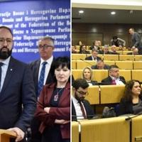 Klubovi zastupnika trojke o neprimjenjivanju odluka Ustavnog suda BiH u RS: Kajganić i Šmit moraju djelovati