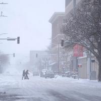 Strašna ledena oluja odnosi živote: Stradalo 89 osoba, hiljade ljudi bez struje
