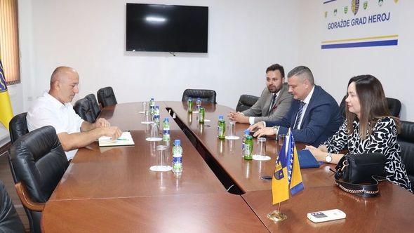 Ministar Mijatović posjetio Bosansko - podrinjski kanton i Goražde - Avaz
