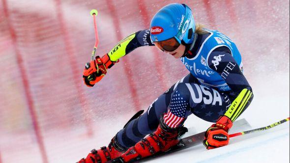 United States' Mikaela Shiffrin speeds down the course during an alpine ski, women's World Cup giant slalom, in Kronplatz, Italy, Tuesday, Jan. 24, 2023 - Avaz