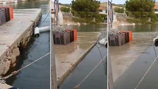 Video / Neobična pojava u Hrvatskoj: More se u 15 sekundi podiglo za 1,5 metar