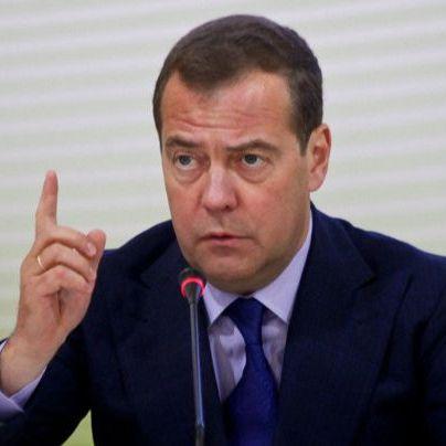 Medvedev ponovo prijeti Zapadu trećim svjetskim ratom: Sve će biti u ruševinama