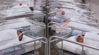 U Kantonalnoj bolnici "Dr. Safet Mujić" rođene tri, na UKC Tuzla pet beba