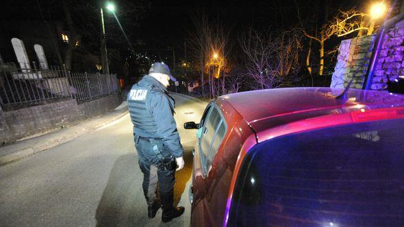 Policija kontrolira vozače - Avaz