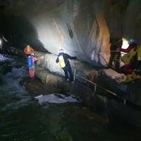 Dva dana pokušavaju izvući ljude koji su zarobljeni u pećini u Sloveniji: Objavljene prve fotografije akcije spašavanje
