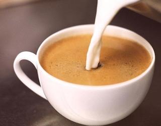 Kako dodavanje mlijeka u kafu može pomoći vašem organizmu