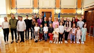 Karić uručila zahvalnice: Ovo su heroji koji su spasili 72 djece iz BiH