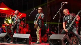 Nastupom Divljih jagoda na platou ispred Skenderije počeo "Live Stage Festival"