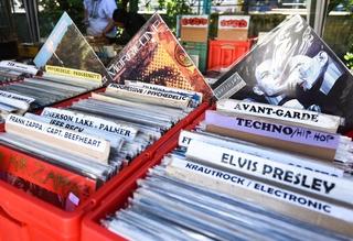 Gramofonske ploče prodane u više primjeraka od kompakt-diskova
