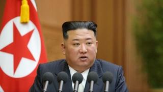 Kim Jong-un: Pojačat ćemo vojne vježbe kako bi bili spremni za rat
