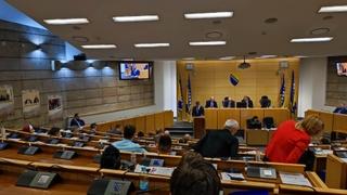 Delegatima nije interesantan premijer crnolistaš: Sala poluprazna dok Novalić predstavlja Budžet FBiH