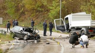 Teška saobraćajna nesreća kod tunela Sokolica: Automobil se sudario s kamionom, vozač Golfa poginuo