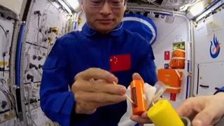 Ponašanje plamena u mikrogravitaciji: Kineski astronaut snimio kako svijeća gori u orbiti