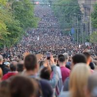 Europarlamentarci podržali proteste u Srbiji: Otarasite se oružja i zaustavite nasilje
