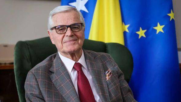 Diplomatski savjetnik predsjedavajućeg Predsjedništva Bosne i Hercegovine Denisa Bećirovića  - Avaz