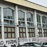 Grafiti veličanja Ratka Mladića u Zvorniku uznemiruju povratnike