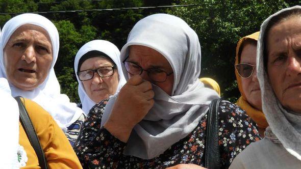 Majke Srebrenice obišle stratišta širom Podrinja - Avaz
