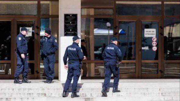 Dojava o bombama u sudovima u Splitu - Avaz