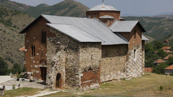 Manastir Banjska oštečen - Avaz
