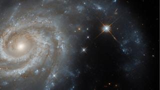 Teleskop Hubble snimio prizor u svemiru koji oduzima dah: Ovakvu galaksiju gotovo sigurno niste vidjeli