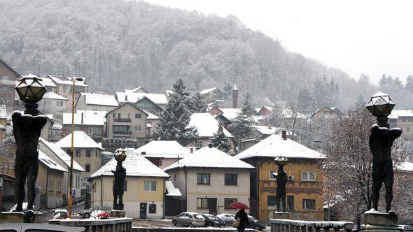Snijeg - Avaz