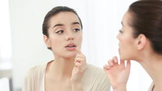 Groznica na usni se javlja kao popratna pojava infekcije