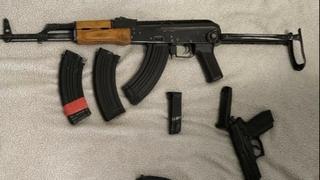 Uhapšen maloljetnik zbog prijetećeg mejla srednjoj školi u Podgorici, nađeno 20 komada Airsoft oružja