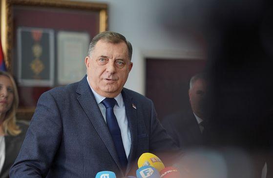 Dodik: Novinarima se obratio u Bijeljini - Avaz