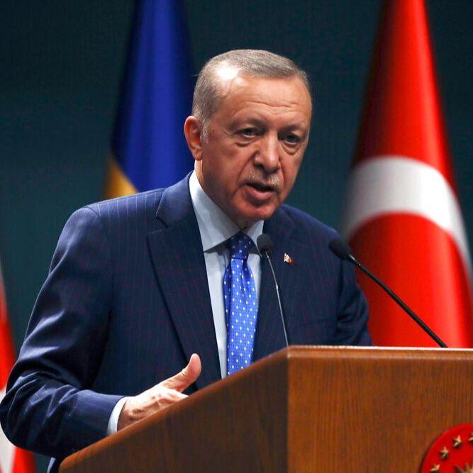 Erdoan: Turska bi mogla da odobri prijem Finske u NATO