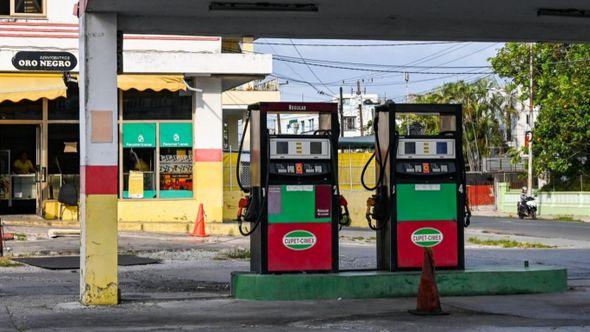 Benzinska pumpa na Kubi - Avaz