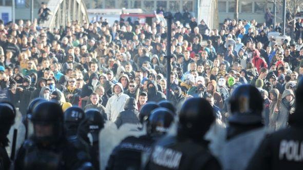 Protesti 2014. godine - Avaz