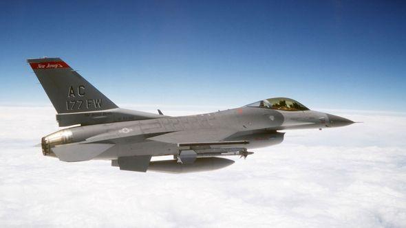 Američki borbeni avioni F-16 - Avaz