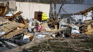Najmanje 26 mrtvih nakon što su tornada pogodila srednji zapad i jug SAD